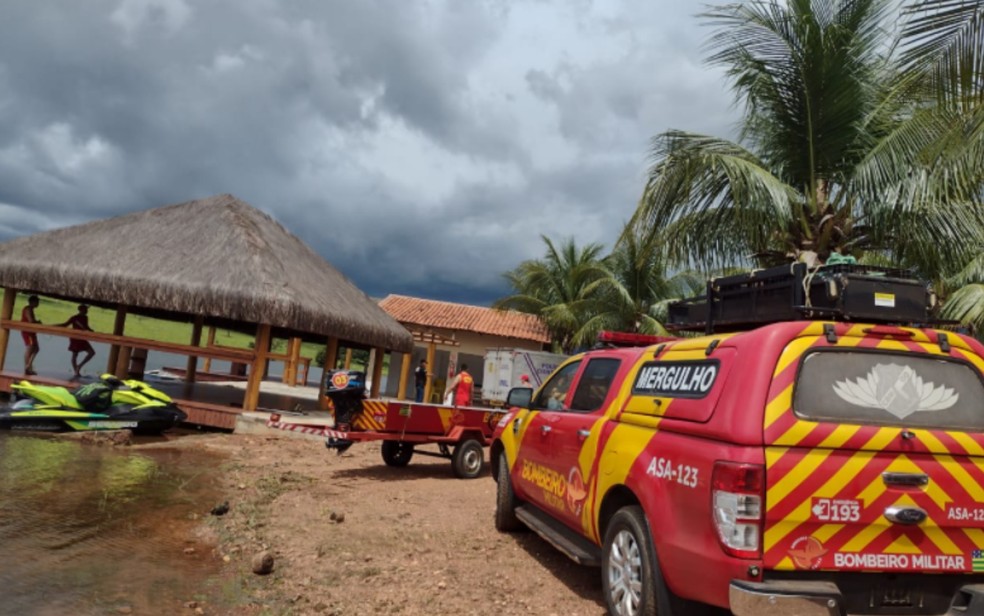 Jovem cai de moto aquática e morre afogada em lago de Santa Tereza de Goiás  — Foto: Divulgação/Corpo de Bombeiros