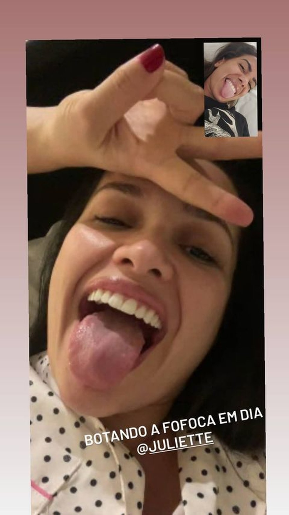 Juliette e Anitta matam as saudades por videochamada: 'Botando a fofoca em dia' — Foto: Reprodução/Instagram