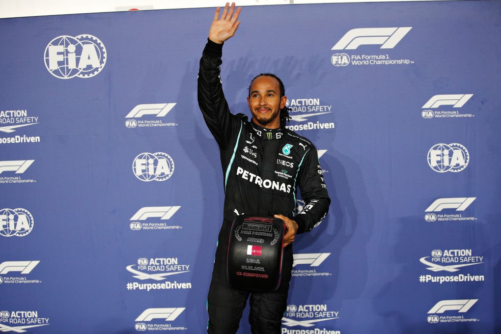 Lewis Hamilton conquistou no GP do Catar a 102ª pole position da carreira — Foto:  Hamad I Mohammed - Pool/Getty Images
