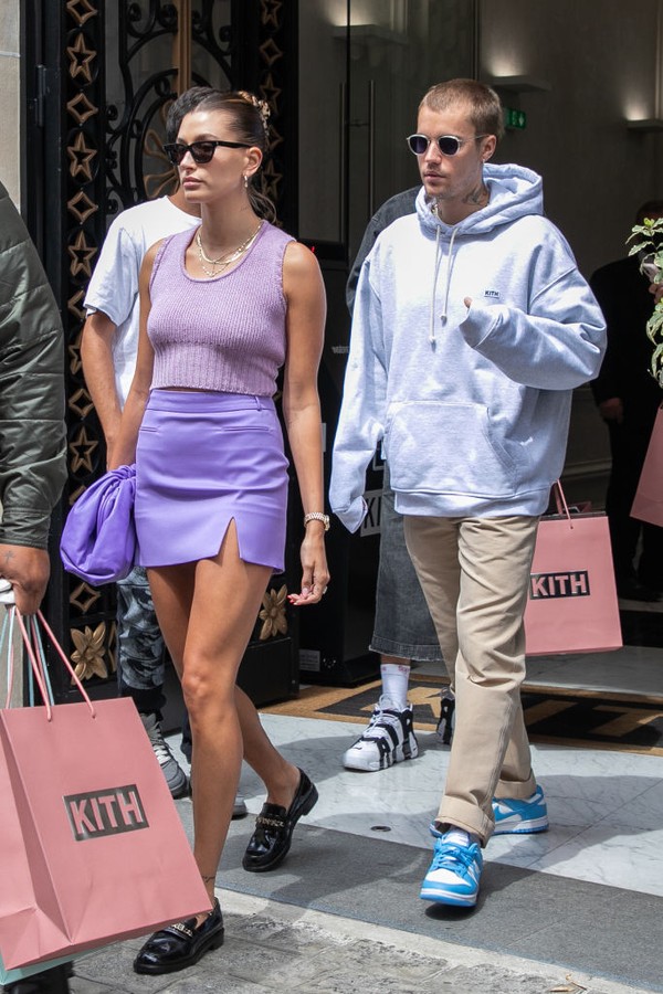PARIS, FRANCE - JUNE 21: Justin Bieber and wife Hailey Baldwin Bieber leave the 'KITH' store on June 21, 2021 in Paris, France. (Photo by Marc Piasecki/GC Images) (Foto: GC Images)