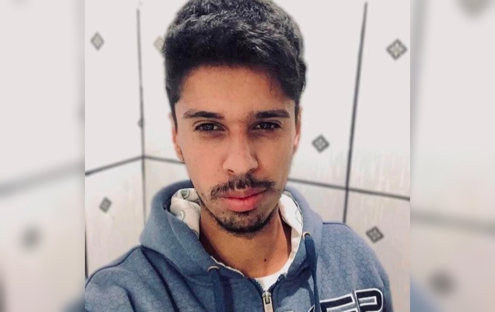 Jovem morre ao ser atropelado por carro em Pilar do Sul — Foto: Facebook/ Reprodução 
