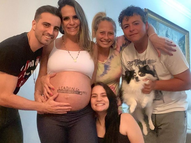 Rafael Longuine, Aline Lima, Ana Julia Castanheira, Dena Lima e Manuel Neto (Foto: Reprodução/Instagram)