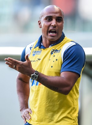 Deivid lamenta gol de bola para e minimiza derrota: Não vi esse baile