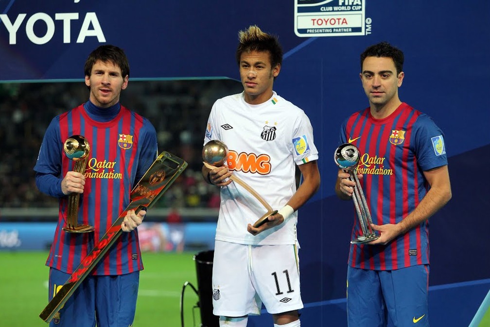 Neymar se transferiu do Santos para o Barcelona em 2013, dois anos depois de enfrentar os catalães no Mundial de Clubes de 2011 — Foto: Reprodução