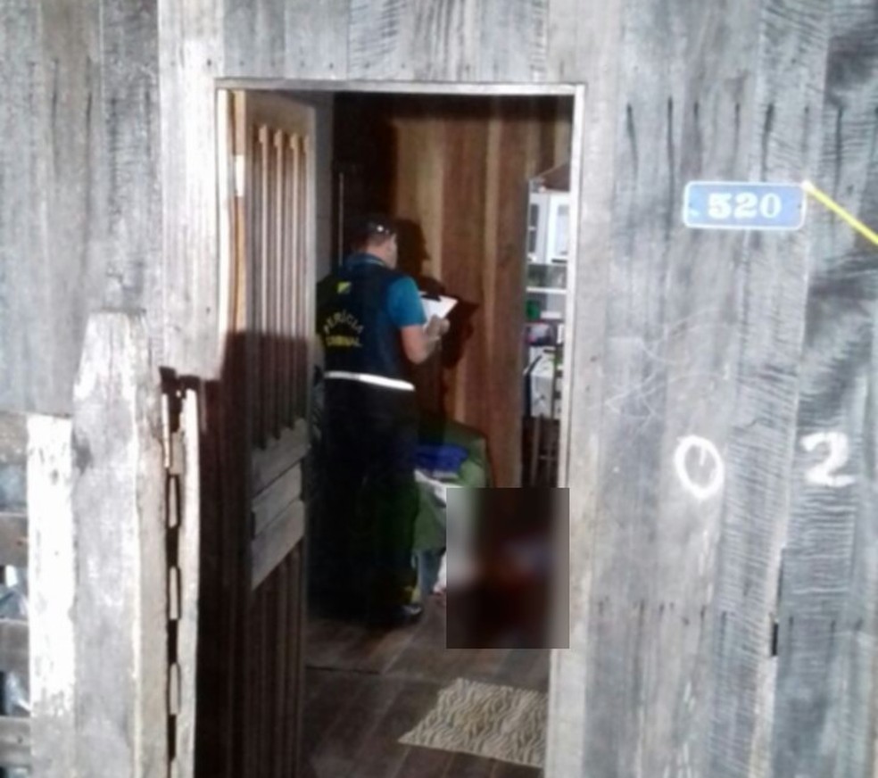 Perícia foi acionada para recolher o corpo e levar para o Instituto Médico Legal de Rio Branco (Foto: Arquivo pessoal)
