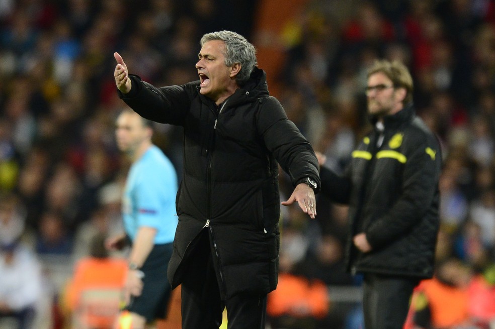 Mourinho na eliminação do Real Madrid nas semis da Champions diante do Borussia Dortmund — Foto: Javier Soriano / AFP