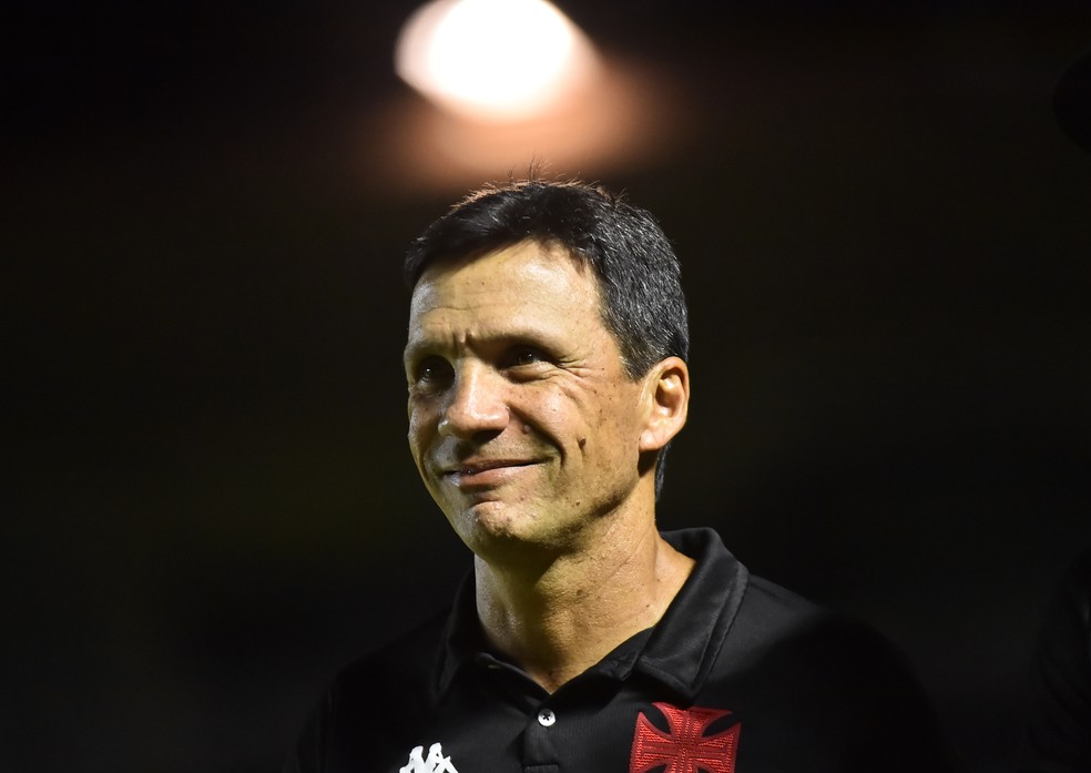 Zé Ricardo, técnico do Vasco, na partida contra o Brusque — Foto: André Durão