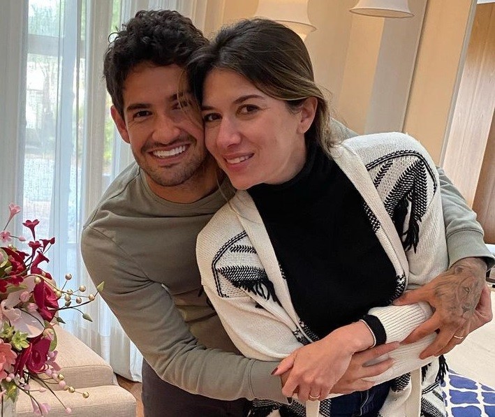 Alexandre Pato e Rebeca Abravanel vão se mudar para Orlando, nos EUA (Foto: Reprodução/Instagram)