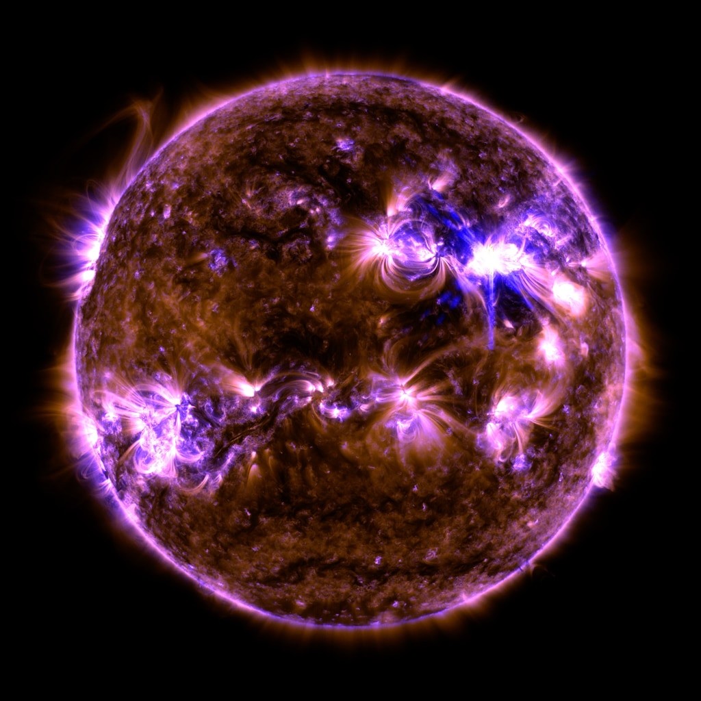 Imagem do Solar Dynamics Observatory da Nasa mostra explosão no centro do Sol em 30 de março de 2022 (Foto: Nasa/GSFC/SDO)