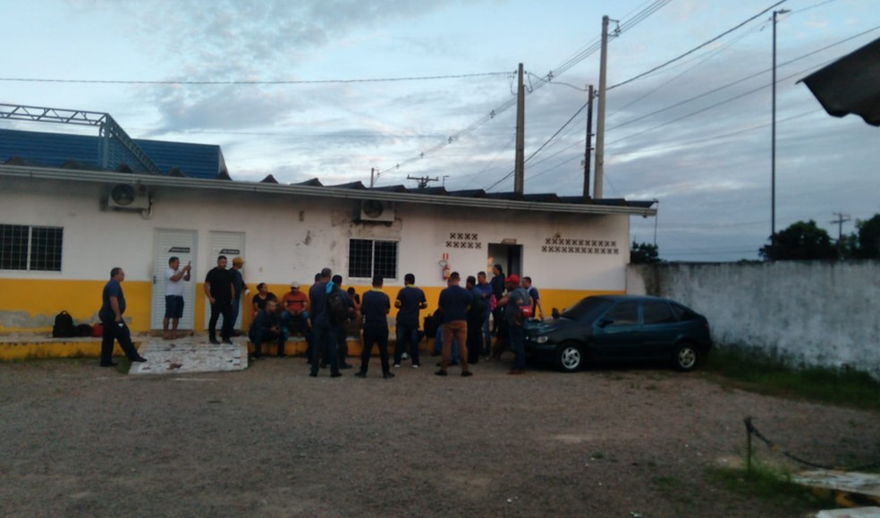 Carros deixaram de fazer a primeira viagem durante a madrugada — Foto: Arquivo pessoal