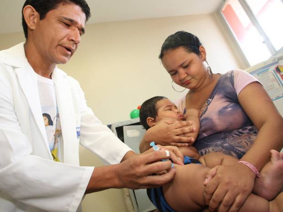CrianÃ§a Ã© vacina contra a gripe A em posto de saÃºde no bairro da Terra Firme, em BelÃ©m. (Foto: Igor Mota/AmazÃ´nia Hoje/Arquivo)
