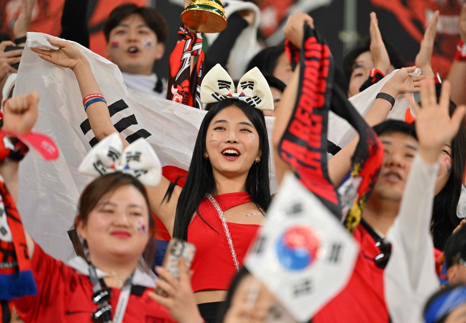 Torcida da Coreia do Sul: passagem da seleção para fase de mata-mata compensa gastos para assistir à Copa do Catar