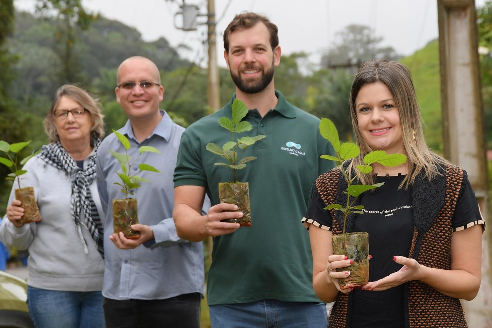 Silvia Alvina Bellon, Diogo Endlich, Claudio Chieppe e Rejane Entringer fazem parte da equipe que incentiva a rota — Foto: Divulgação/Bruno Menezes
