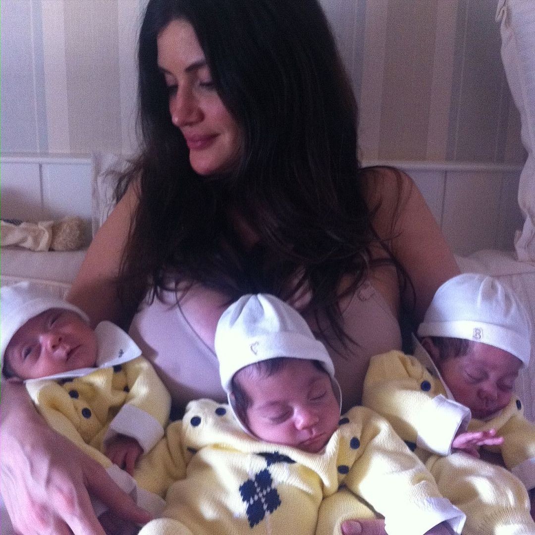 Isabella Fiorentino com o filhos trigêmeos (Foto: Instagram/ Reprodução)