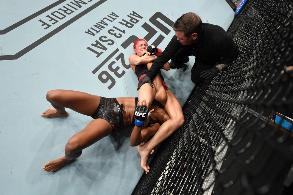 Randa Markos finalizou Angela Hill no UFC Nashville â?? Foto: Getty Images