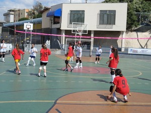Escola de Voleibol do Centro Social Urbano de Divinópolis (Foto: Prefeitura de Divinópolis/Divulgação)