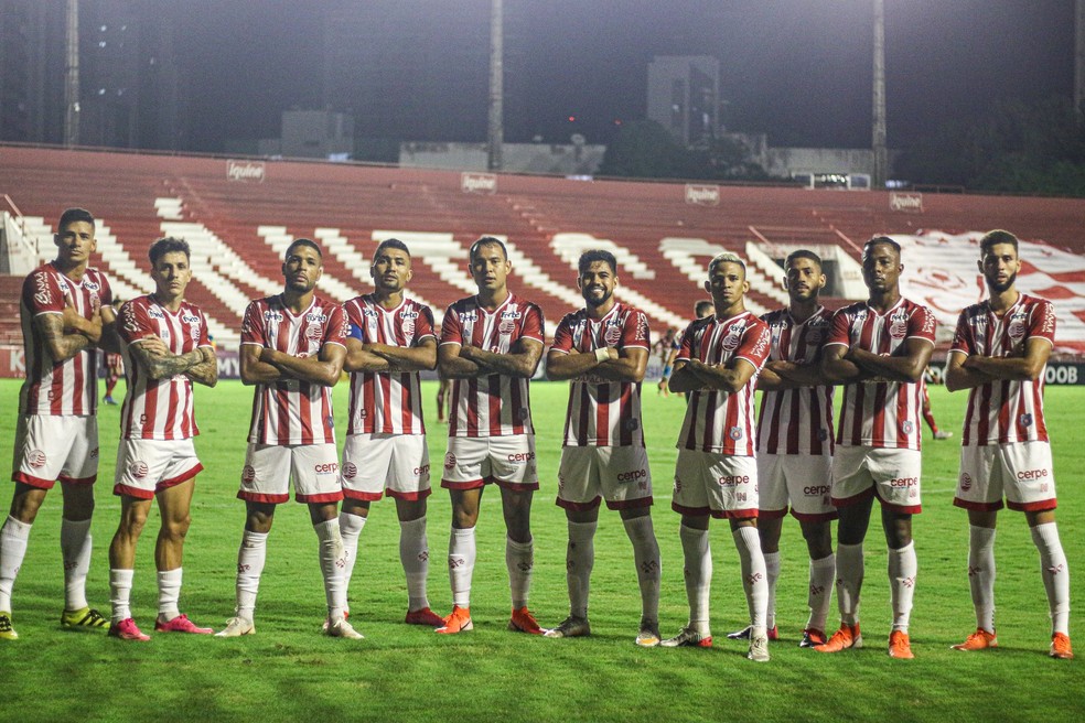 Rodada Da Serie B Ajuda E Nautico Seguira Lider Com Folga Mesmo Se Tropecar Diante Do Botafogo Nautico Ge
