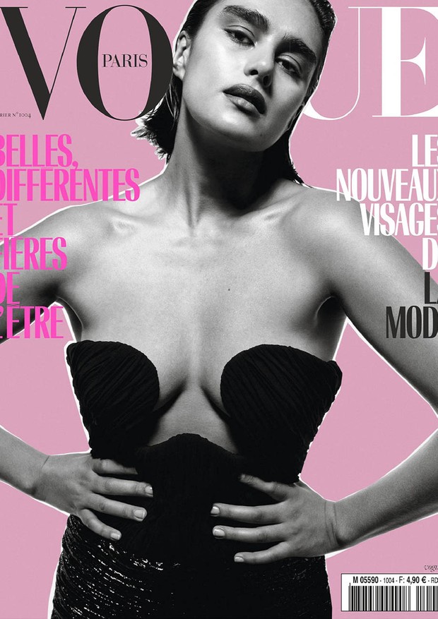 Jill Kortleve estampa a capa da Vogue Paris (Foto: Reprodução)
