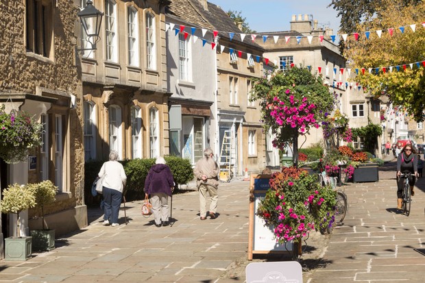 Historic street and buildings in town center of Corsham, Wiltshire, England, UK. (Photo by: Geography Photos/Universal Images Group via Getty Images) (Foto: Universal Images Group via Getty)