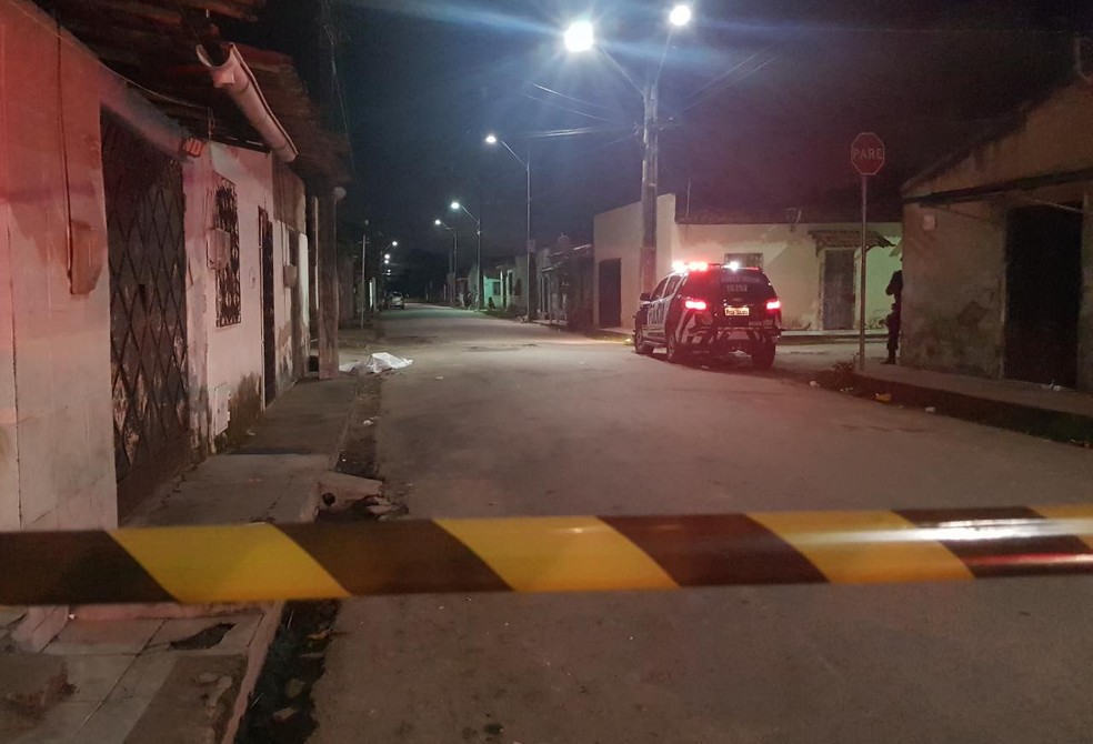 Quatro pessoaS foram mortas em um período de 12h em Caucaia, na Grande Fortaleza. — Foto: Rafaela Duarte / SVM