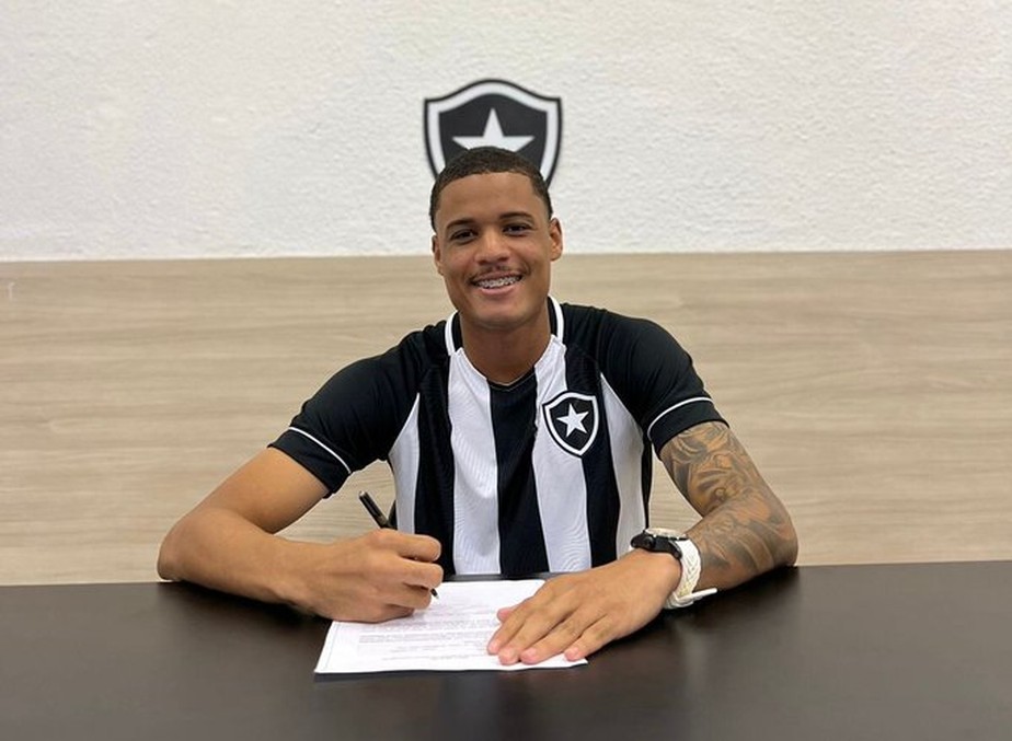Janderson chegou do Bahia de Feira para o time sub-23 do Botafogo