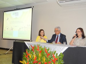 Coletiva apresentou programação da Bienal de Alagoas. (Foto: Carolina Sanches/ G1)