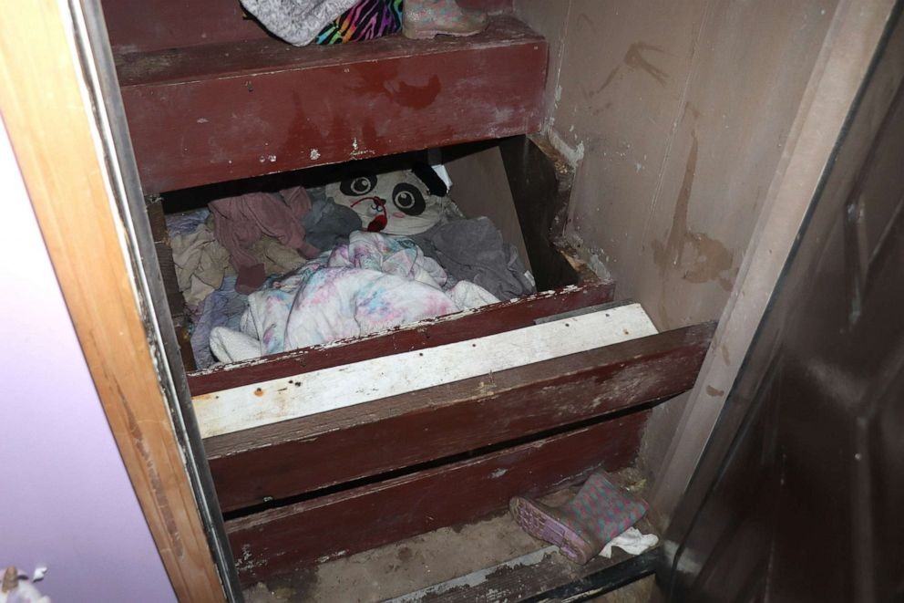 Criança desaparecida há mais de 2 anos é encontrada viva debaixo de escada (Foto: reprodução/ ABC News / Saugerties Police Dept.)