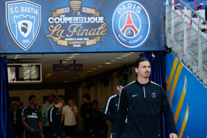 Ibrahimovic treino PSG Stade de France (Foto: Reprodução / Site Oficial)