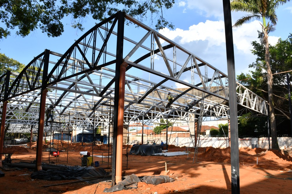 Obras de revitalização do Camelódromo estão em andamento na Praça da Bandeira — Foto: Marcos Sanches/Secom