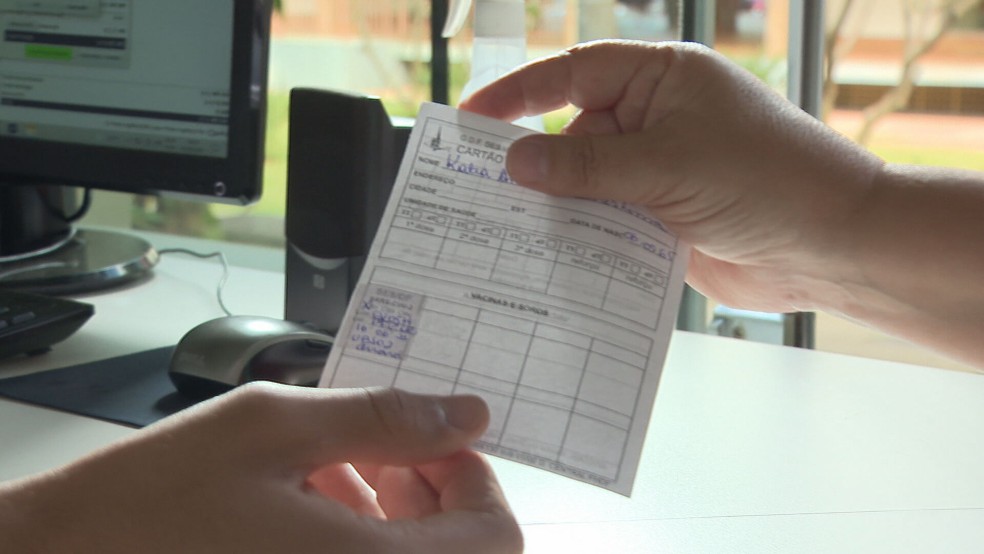 Cartão de vacinação pode ser utilizado para entrar em shows e eventos que exigem "passaporte" da vacina contra Covid-19 — Foto: TV Globo/Reprodução