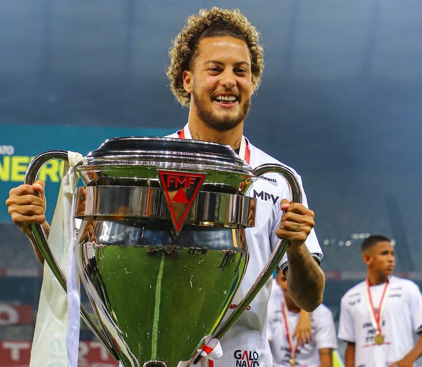 Campeao Mineiro No Atletico Mg Guga Celebra Primeiro Titulo Da Carreira Apenas O Comeco Atletico Mg Ge