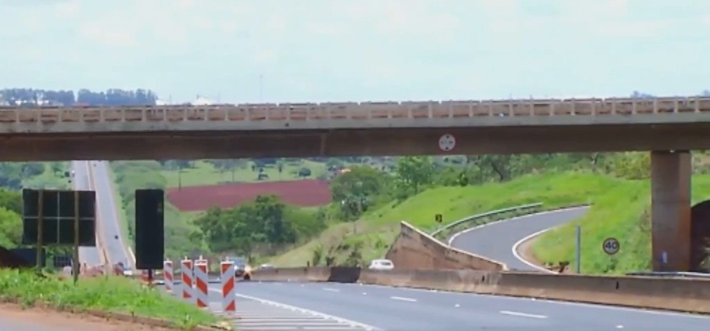 Atenção no trânsito: viaduto de acesso ao Bairro Alfredo Freire em Uberaba será interditado