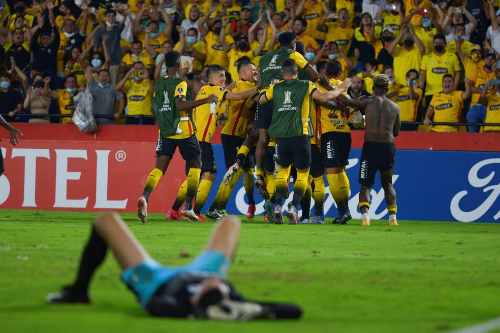Com gol de brasileiro, Barcelona de Guayaquil elimina City Torque nos  pênaltis e avança na Libertadores | libertadores | ge