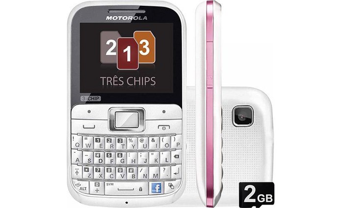 Celular Motorola EX117 tem slot para três chips de operadoras (Foto: Divulgação/Motorola)