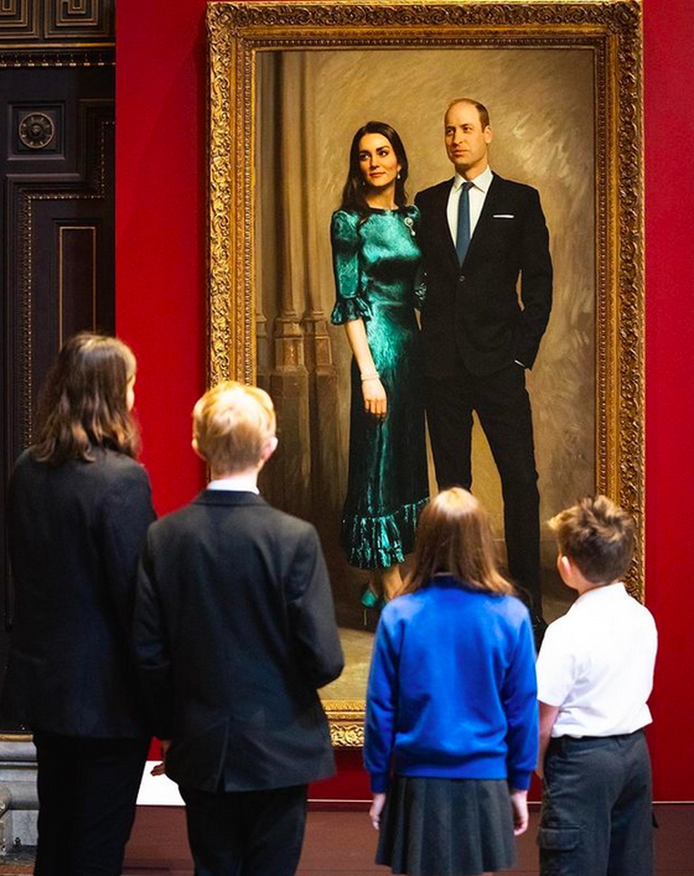 Retrato oficial do pr&iacute;ncipe William e Kate Middleton &eacute; revelado | Moda |  Glamour