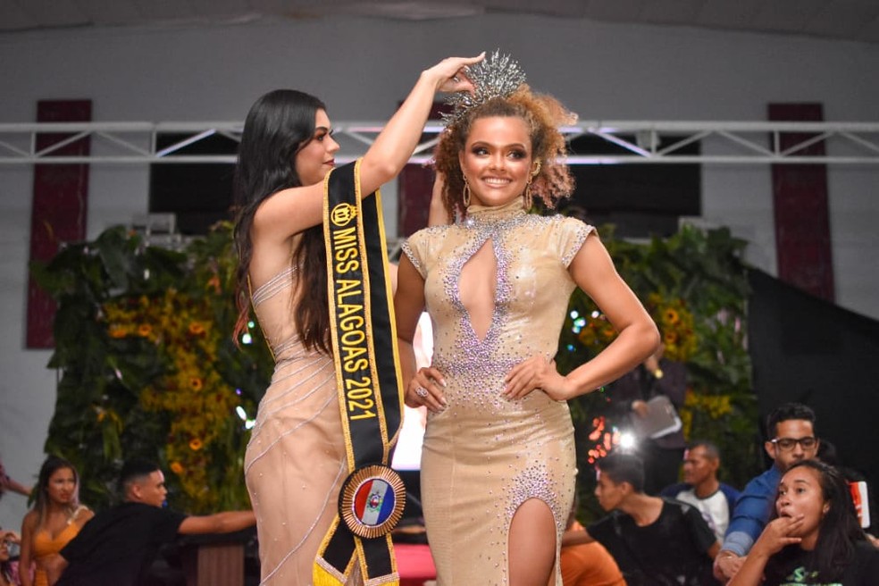 Elâine foi eleita a mulher mais bela de Alagoas durante concurso em Arapiraca — Foto: Divulgação