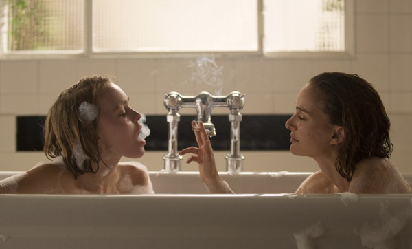 Lily-Rose Depp e Natalie Portman interpretam duas irmãos em 