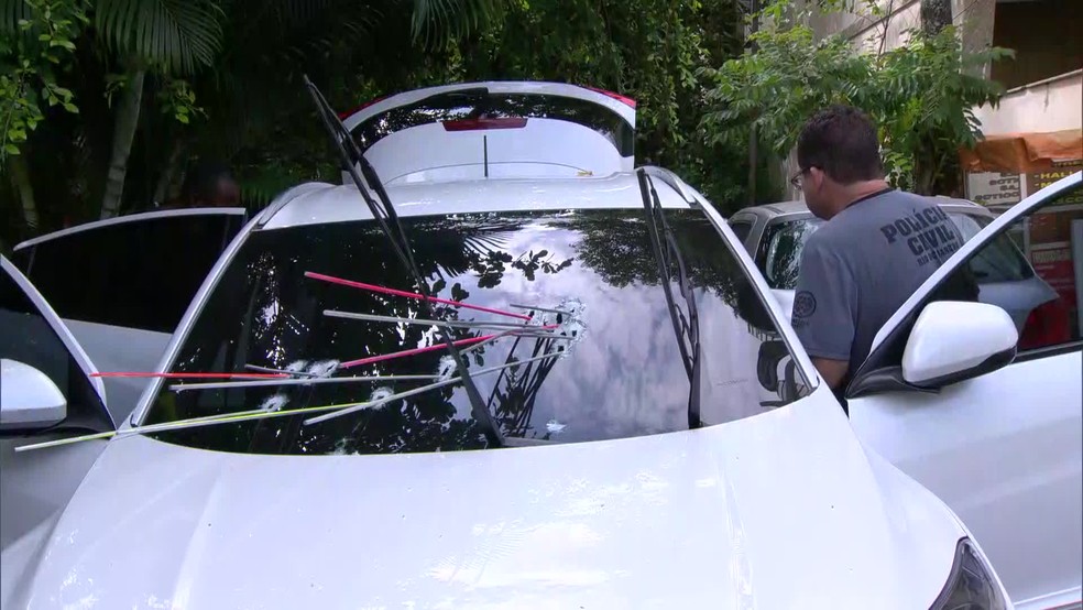Tentativa de assalto deixa filha de PM ferida no Rio (Foto: ReproduÃ§Ã£o / TV Globo)