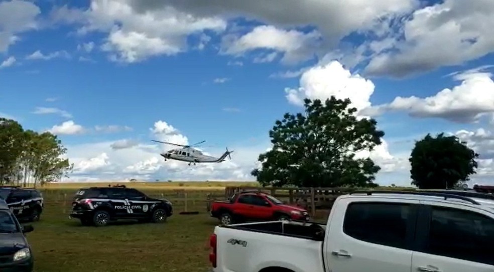 Força-tarefa é mobilizada para buscas de suspeitos que executaram pai e filho a facadas em MS — Foto: Polícia Civil de Ponta Porã
