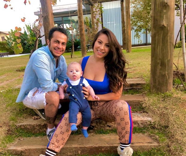 Thammy Miranda e família (Foto: Reprodução/Instagram)