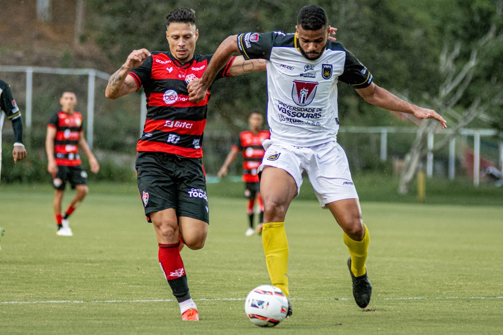 Rafinha fez o gol do Vitória, mas perdeu pênalti no Barradão — Foto: Pietro Carpi / EC Vitória / Divulgação