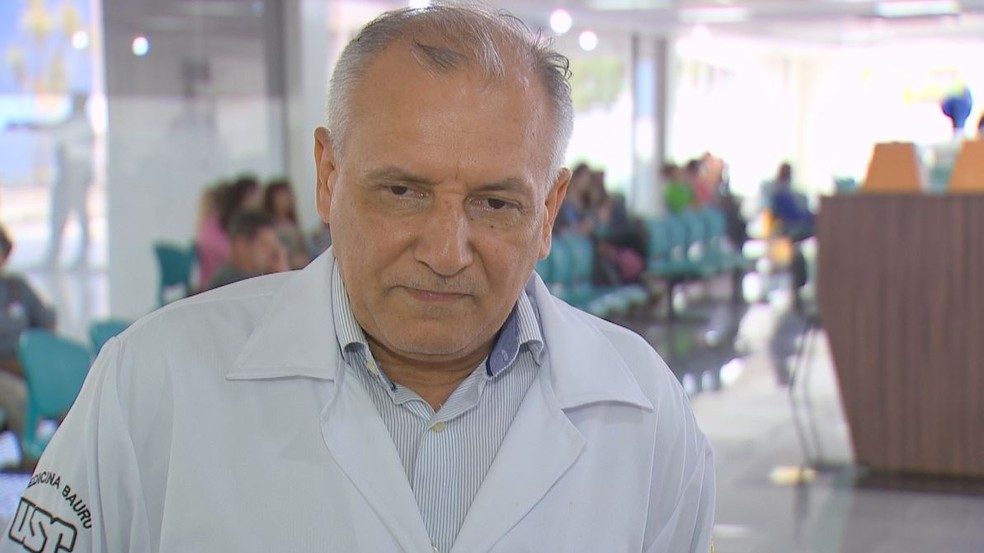 José Sebastião dos Santos, coordenador do curso de medicina USP-Bauru: demanda normalizada apenas "no futuro" — Foto: TV TEM/Reprodução