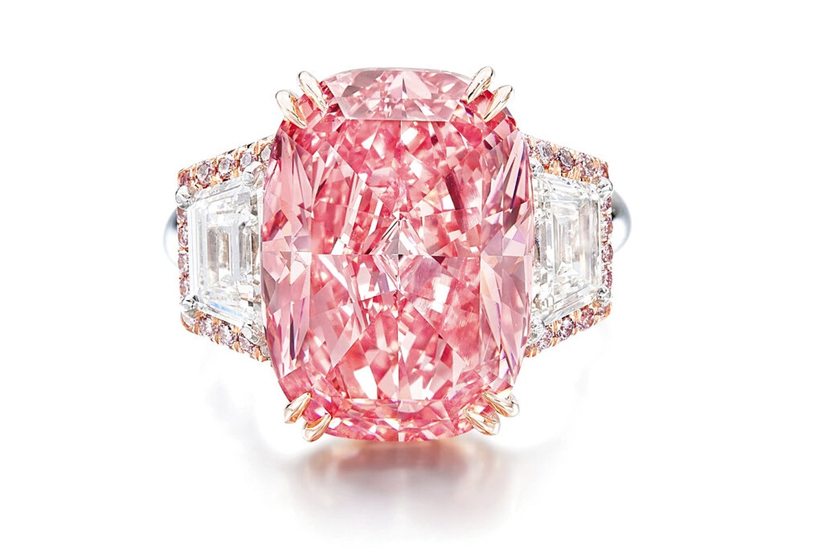 Diamante rosa é vendido por R$ 259,5 milhões; valor por quilate é o ...