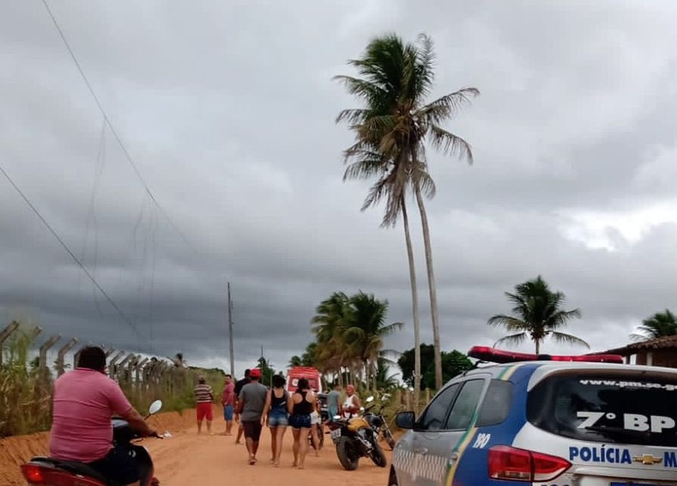 Estrada onde uma mulher morreu e outras foram atingidas em Lagarto — Foto: Geraldo Caetano