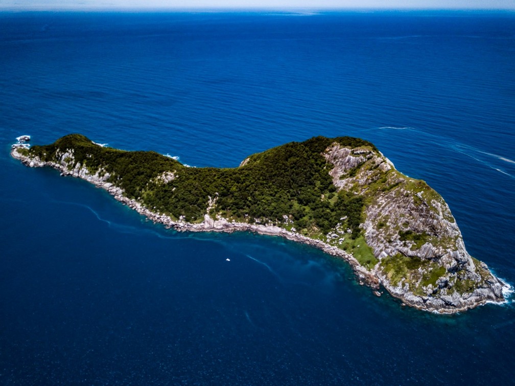 Ilha da Queimada Grande localiza-se a mais de 30 quil&Atilde;&acute;metros das praias de Itanha&Atilde;&copy;m, SP &acirc;?? Foto: Leo Francini/Divulga&Atilde;&sect;&Atilde;&pound;o