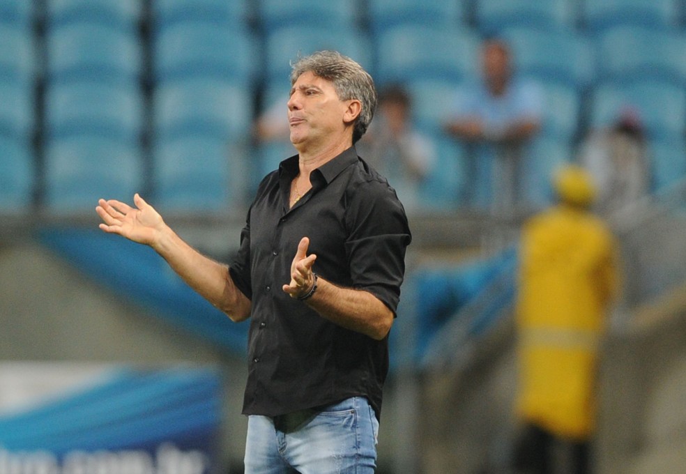 Renato não gostou nada de derrota do Grêmio e precisa ajustar o time — Foto: Wesley Santos/Press Digital