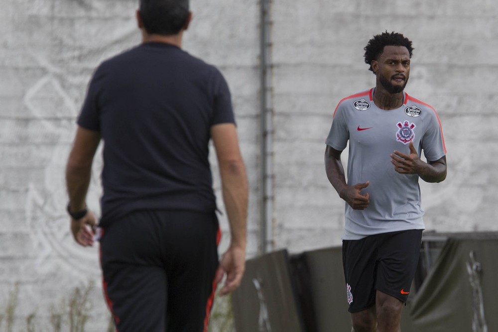Renê Júnior diz que recusou rival para acertar com o Corinthians: 