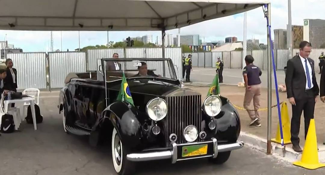 Rolls-Royce presidencial é manobrado antes do desfile na Esplanada nos Ministérios