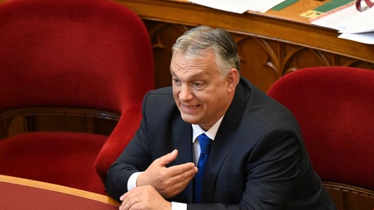 Comissão Europeia propõe congelar entrega de fundos à Hungria por irregularidades em contratos públicos