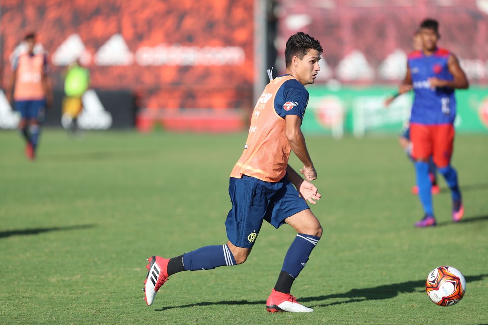 Thuler tem convoca&ccedil;&otilde;es para sele&ccedil;&atilde;o sub-20 no curr&iacute;culo e foi campe&atilde;o carioca da categoria (Foto: Gilvan de Souza/Flamengo)